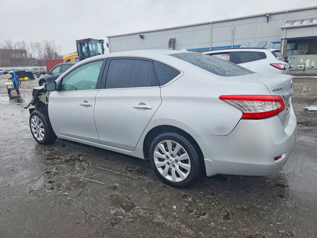 2015 Nissan Sentra S - zdjęcie 2