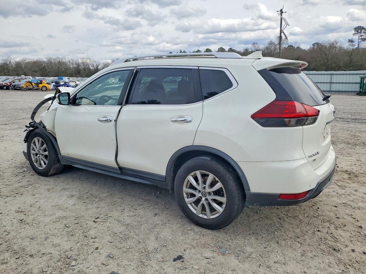 2019 Nissan Rogue Sv - zdjęcie 2