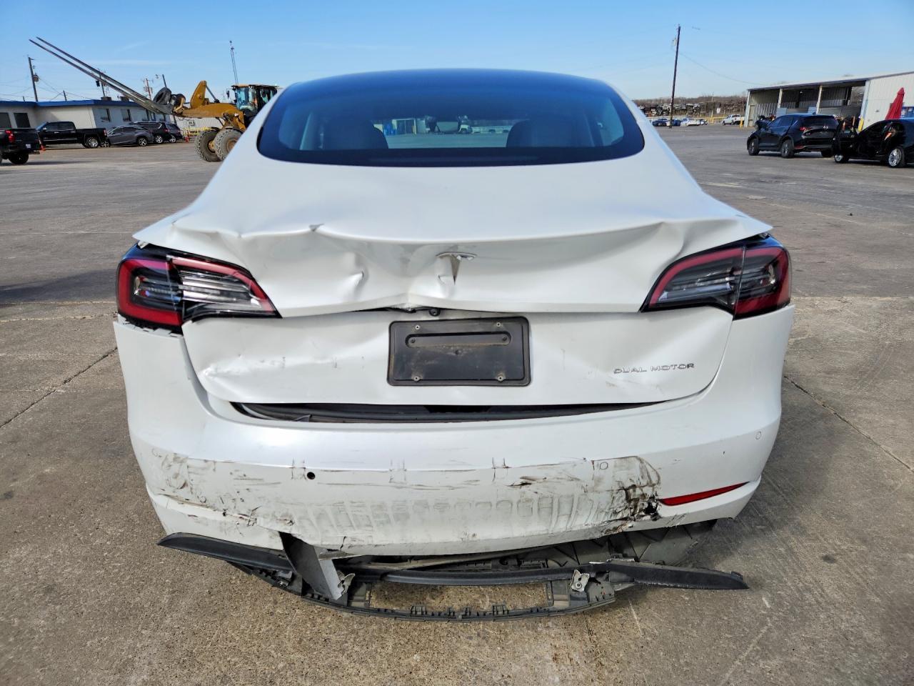 2022 Tesla Model 3 - zdjęcie 6