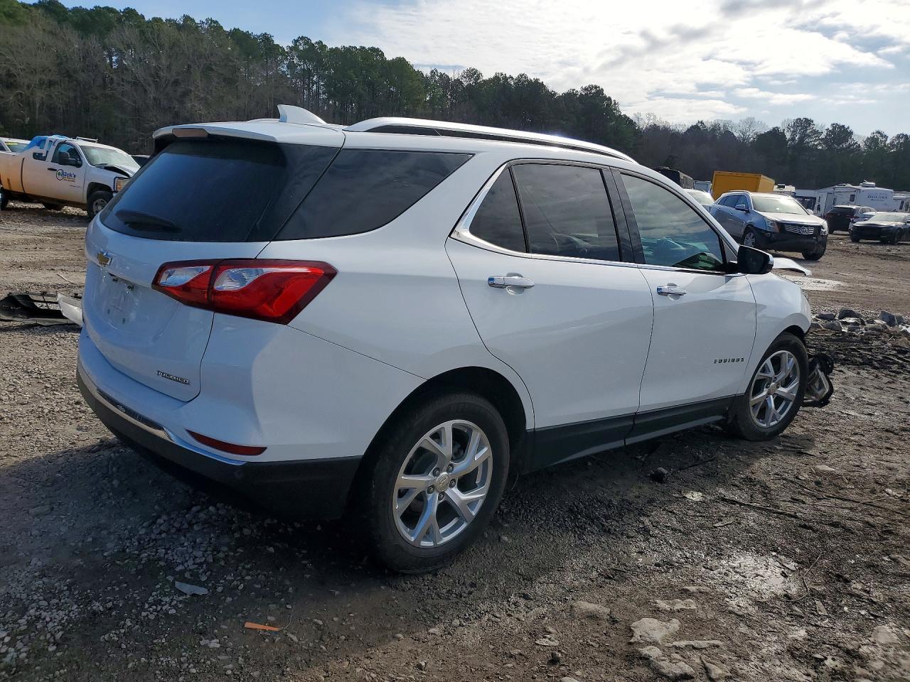 2020 Chevrolet Equinox Premier - zdjęcie 3