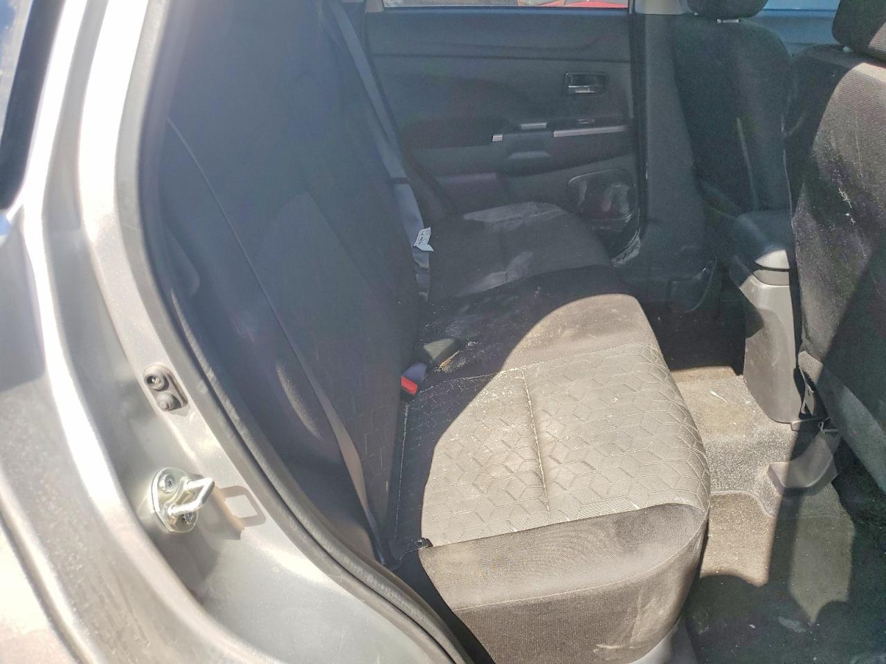 2021 Mitsubishi Outlander Sport Se - zdjęcie 10