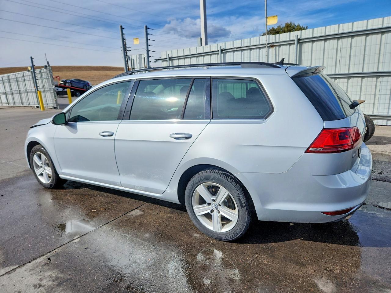 2015 Volkswagen Golf Sportwagen Tdi S - zdjęcie 2