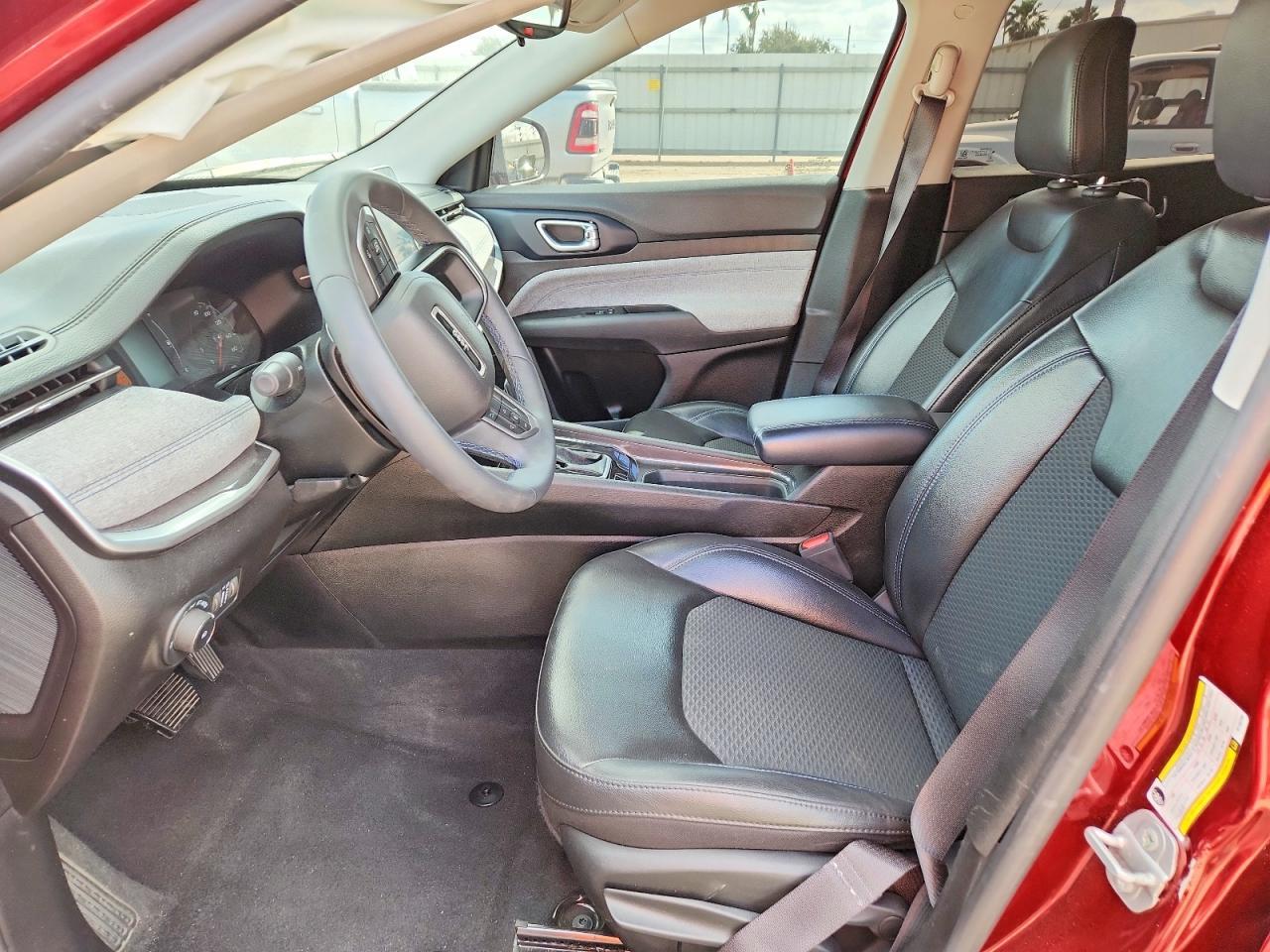 2022 Jeep Compass Latitude - zdjęcie 7
