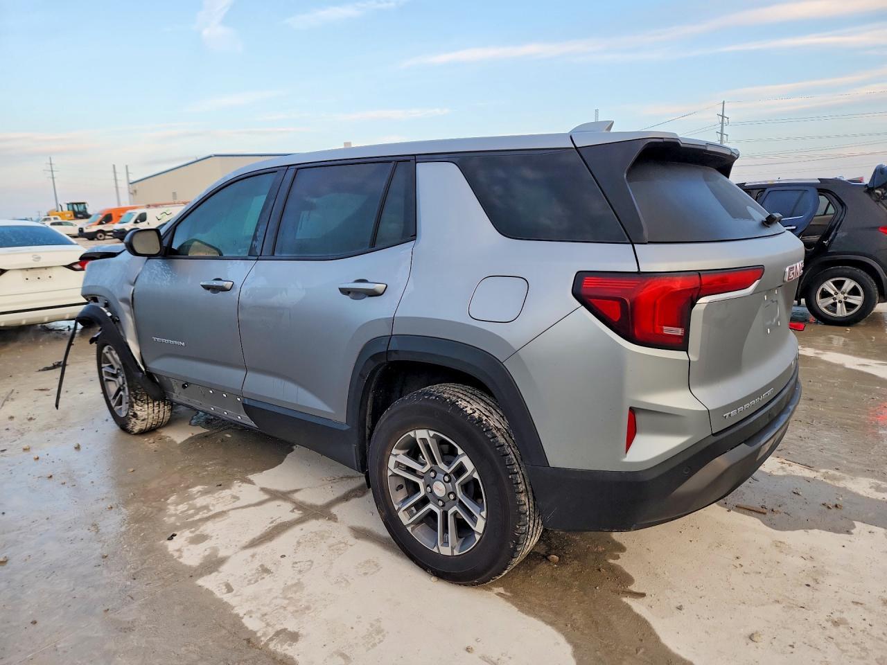 2025 GMC Terrain Elevation - zdjęcie 2