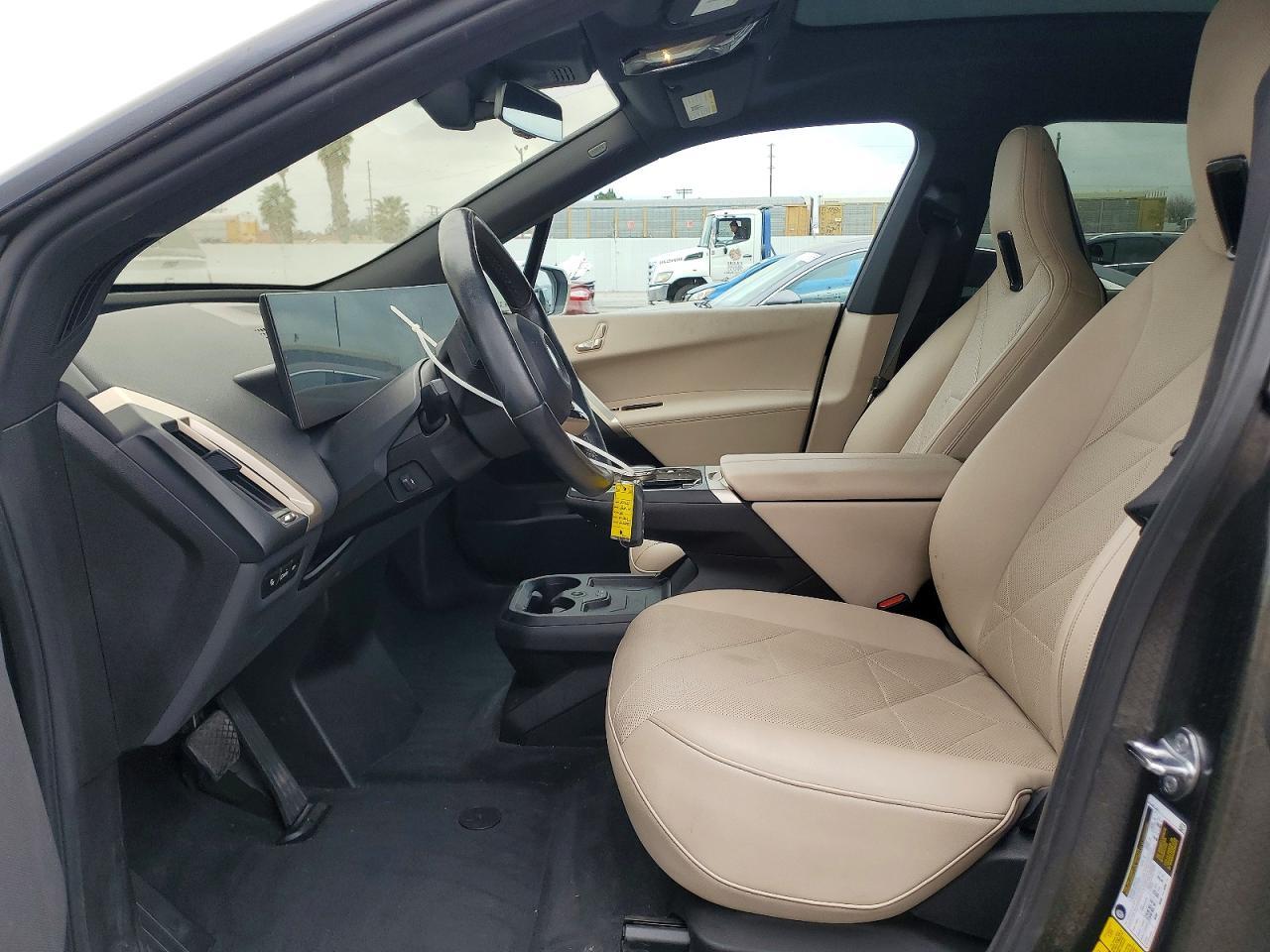 2024 BMW Ix xDrive50 - zdjęcie 7