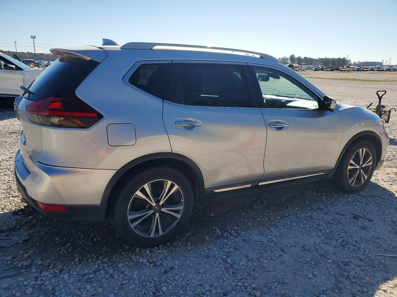 2018 Nissan Rogue Sl - zdjęcie 3