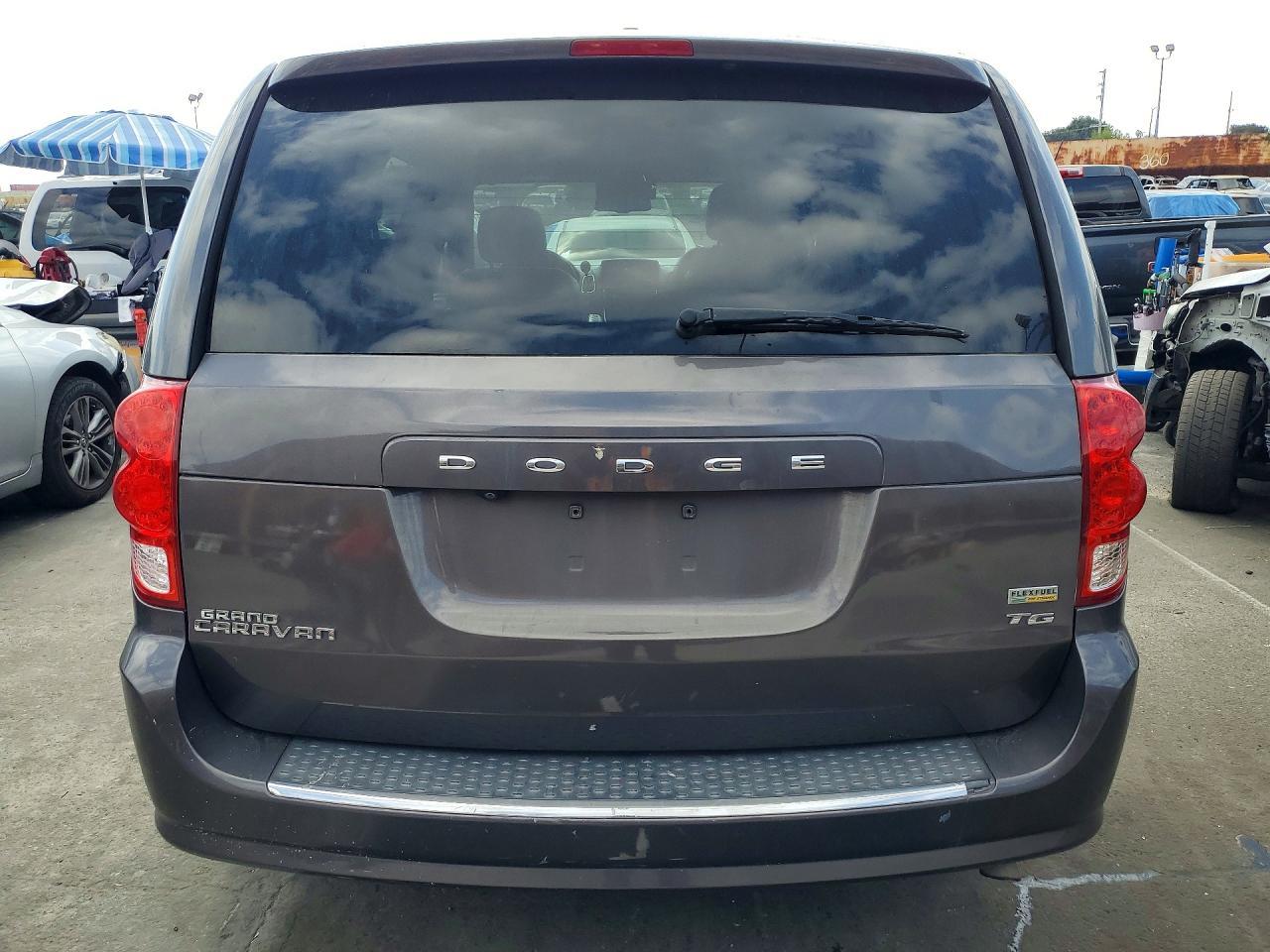 2018 Dodge Grand Caravan Gt - zdjęcie 6