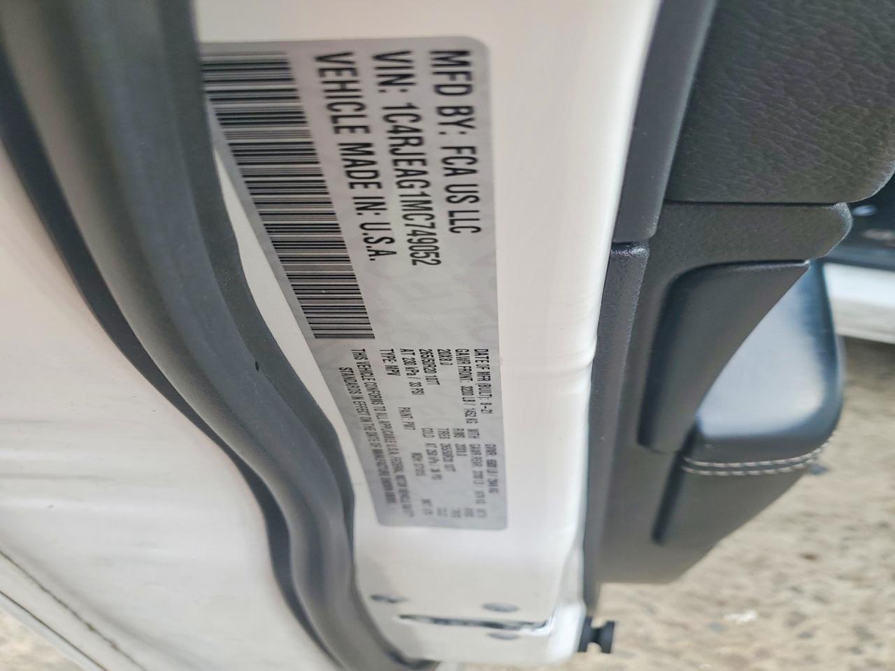 2021 Jeep Grand Cherokee Laredo - zdjęcie 13