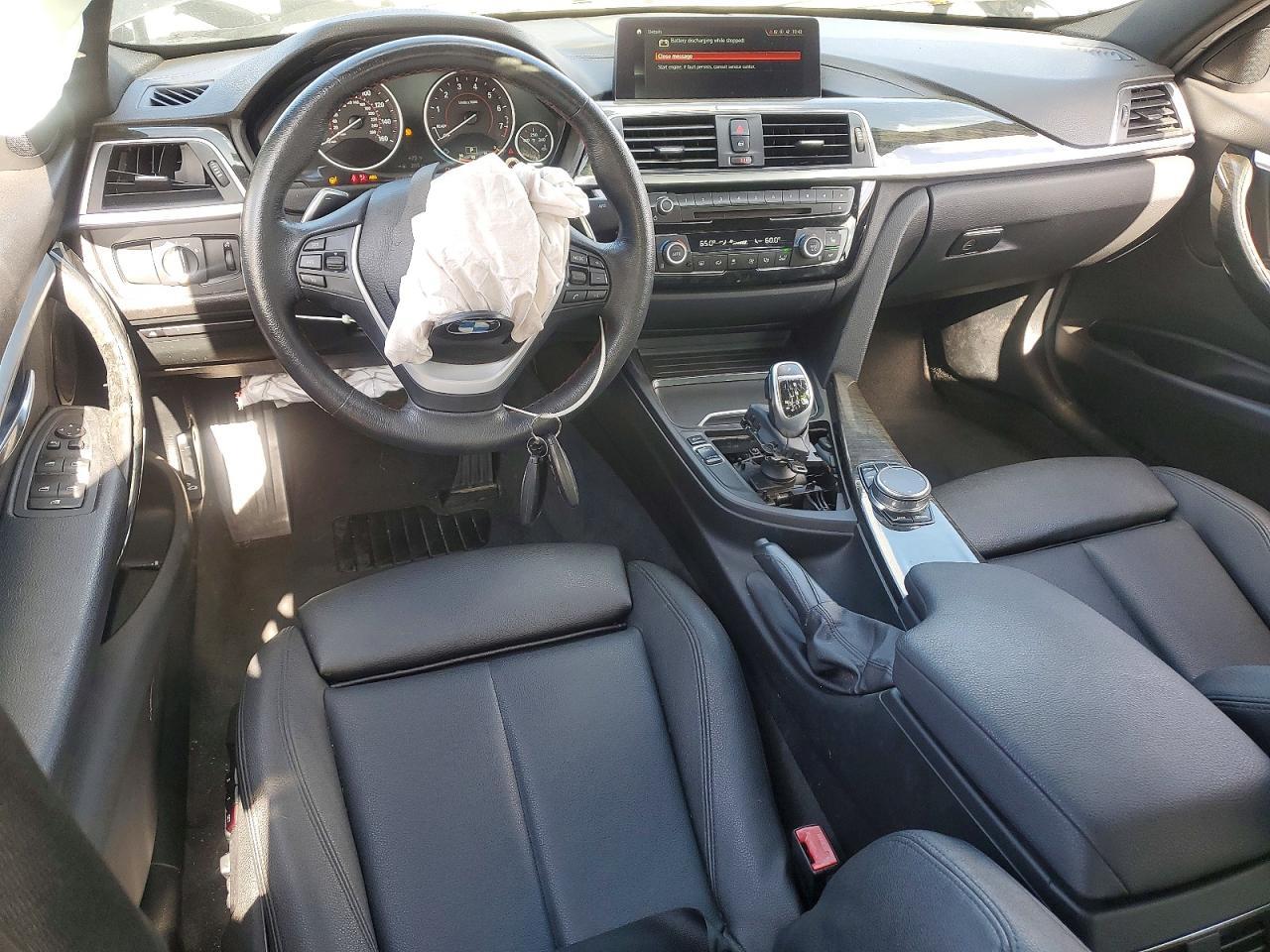 2018 BMW 330 I - zdjęcie 8