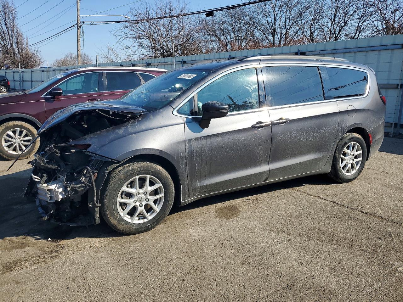 2022 Chrysler Pacifica Touring L - zdjęcie główne