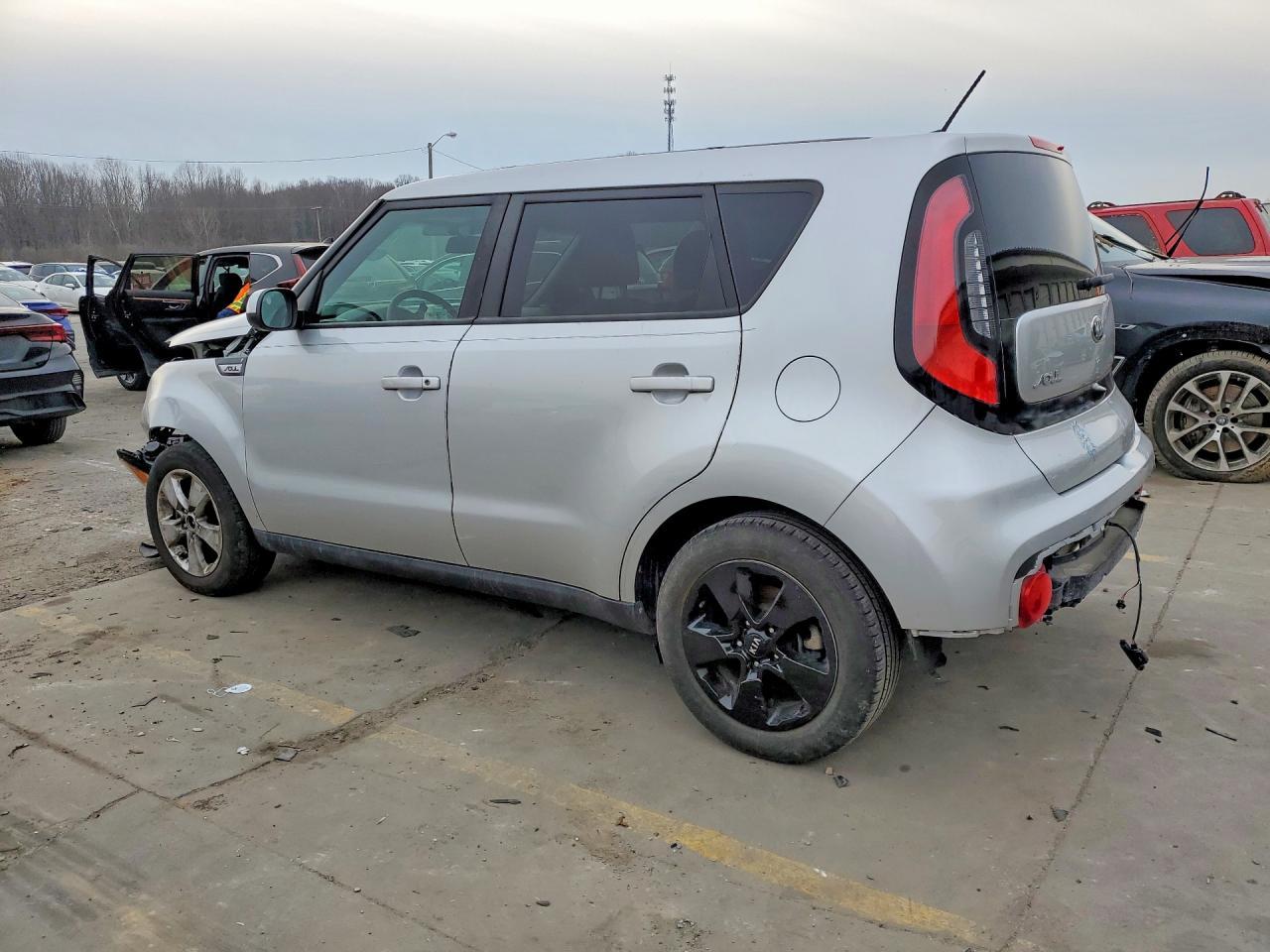 2019 Kia Soul Base - zdjęcie 2