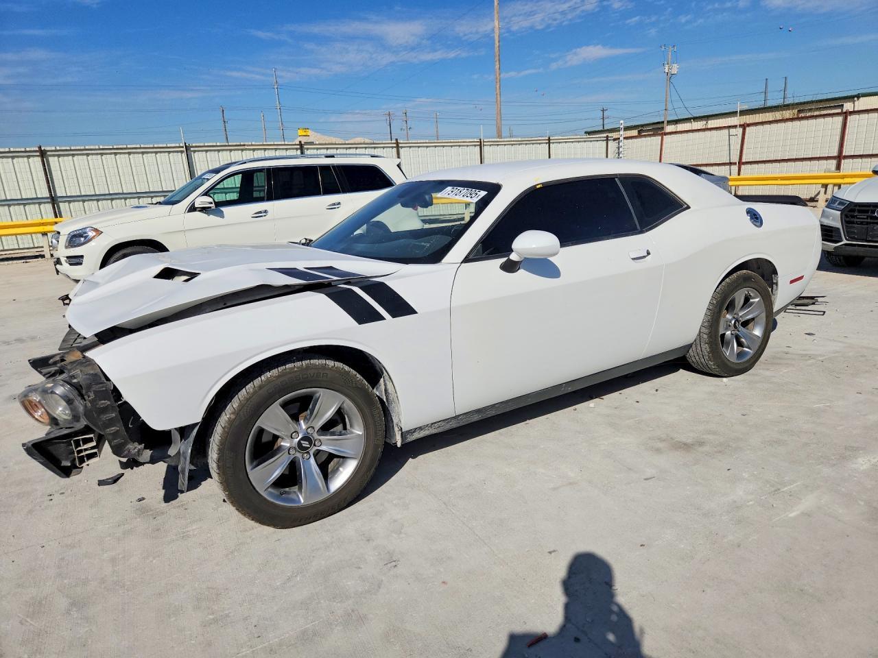 2015 Dodge Challenger Sxt - zdjęcie główne