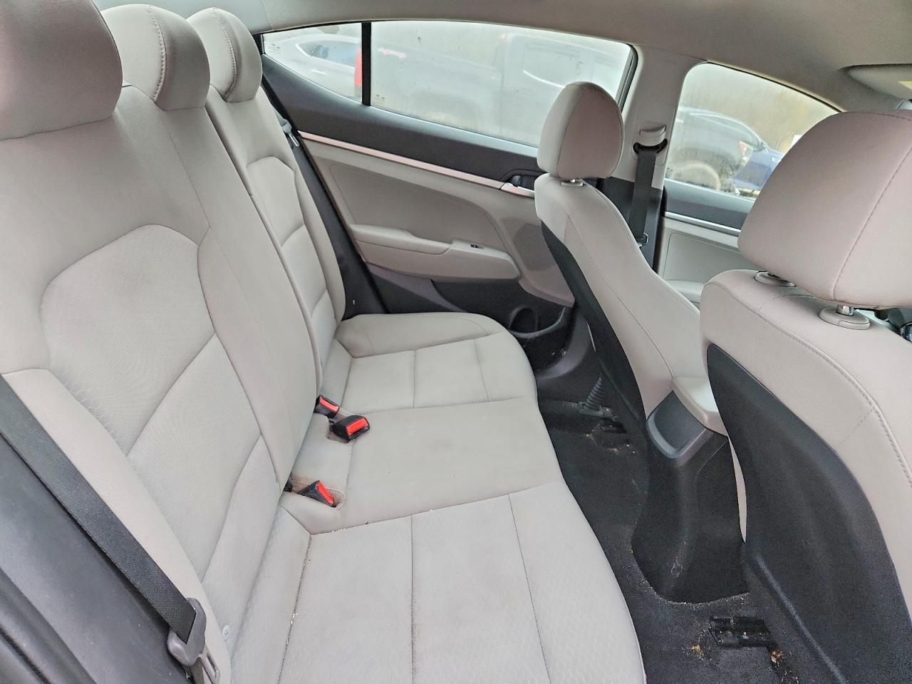 2019 Hyundai Elantra Se - zdjęcie 10