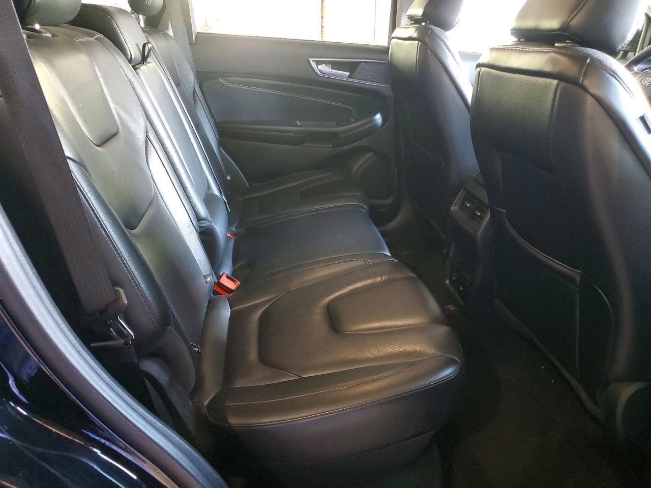 2022 Ford Edge Titanium - zdjęcie 11