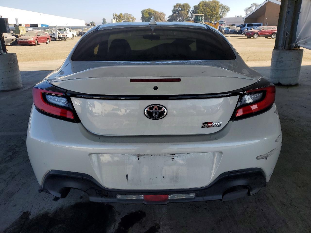 2024 Toyota Gr 86 Premium - zdjęcie 6