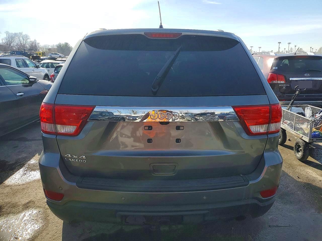 2013 Jeep Grand Cherokee Laredo - zdjęcie 6