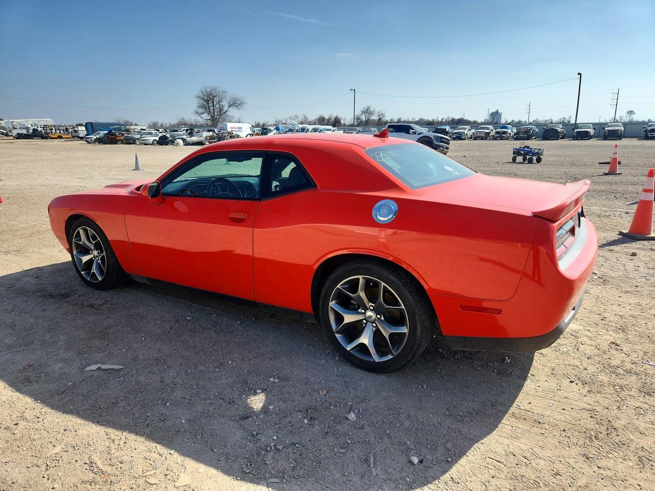 2017 Dodge Challenger Sxt - zdjęcie 2