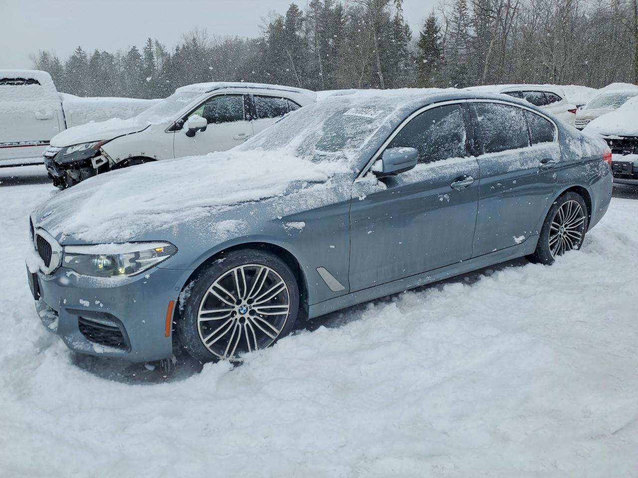 2017 BMW 530 Xi - zdjęcie główne