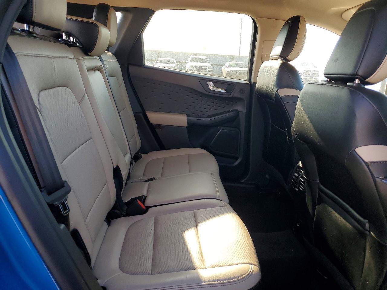 2020 Ford Escape Titanium - zdjęcie 11