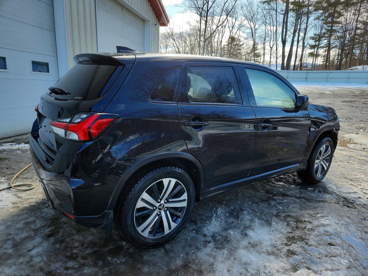 2022 Mitsubishi Outlander Sport Es - zdjęcie 3