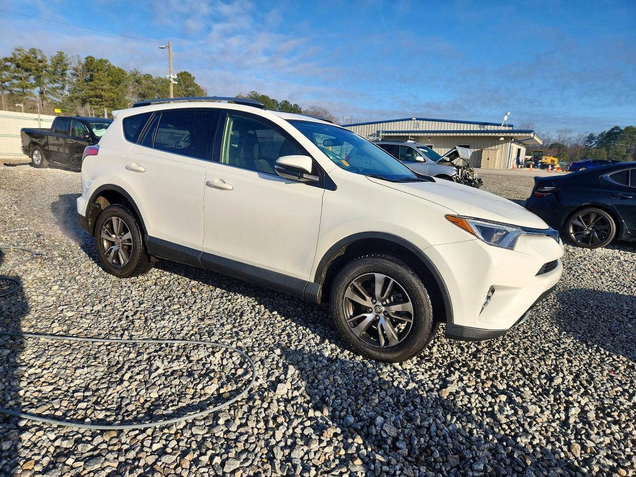 2017 Toyota Rav4 Xle - zdjęcie 4
