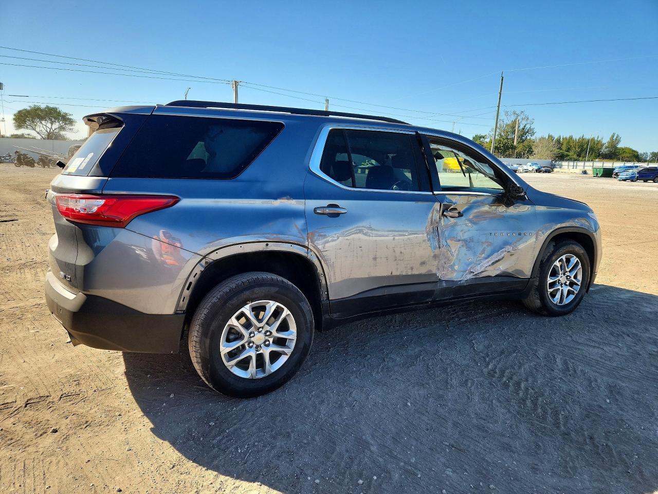 2020 Chevrolet Traverse Lt - zdjęcie 3