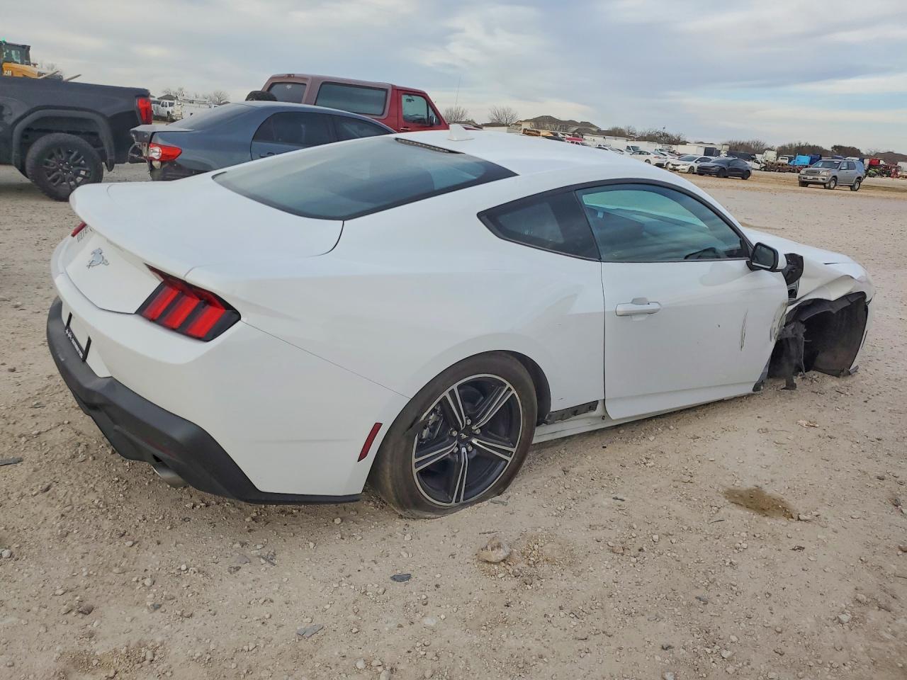 2025 Ford Mustang - zdjęcie 3