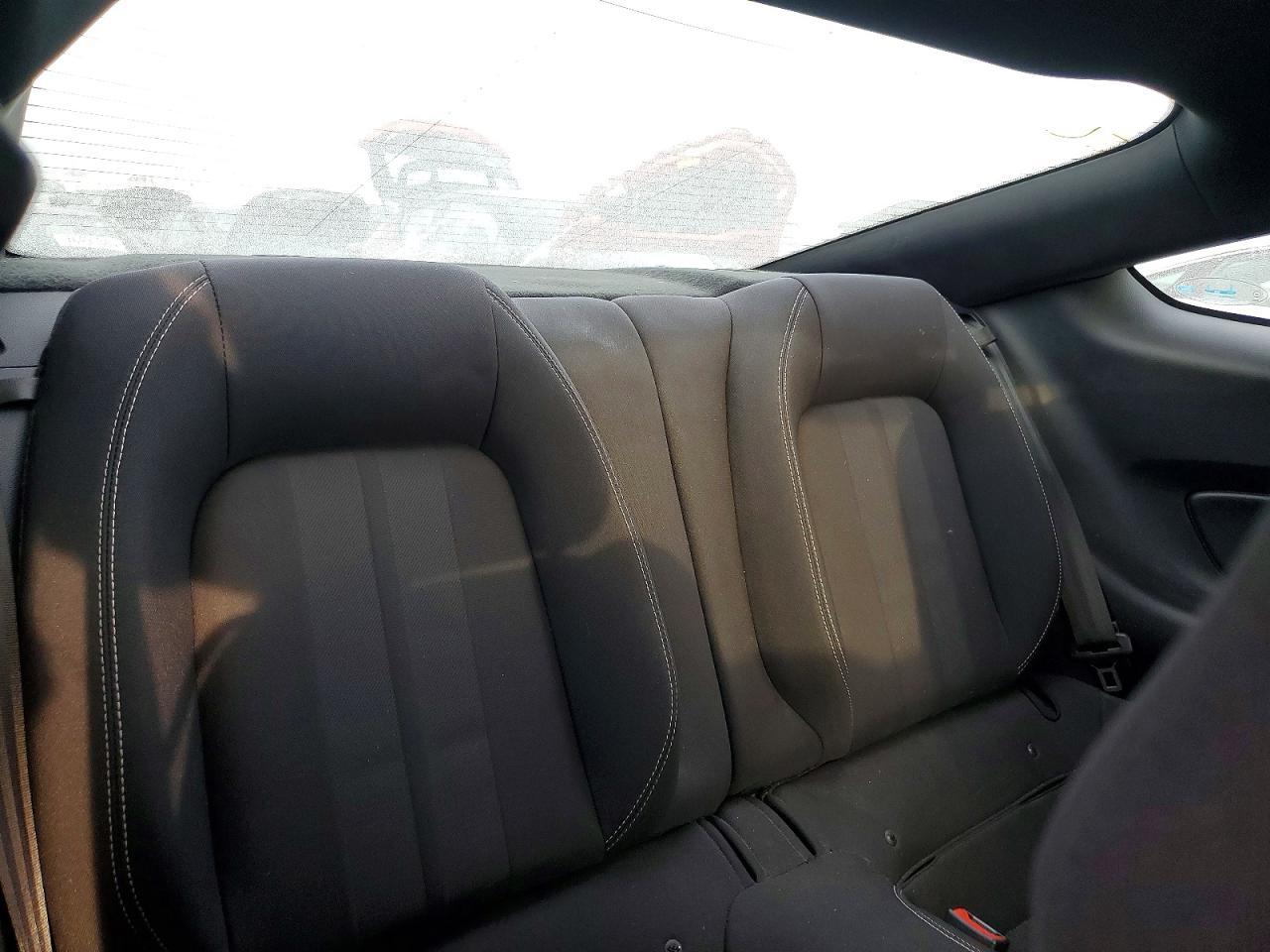 2018 Ford Mustang - zdjęcie 10