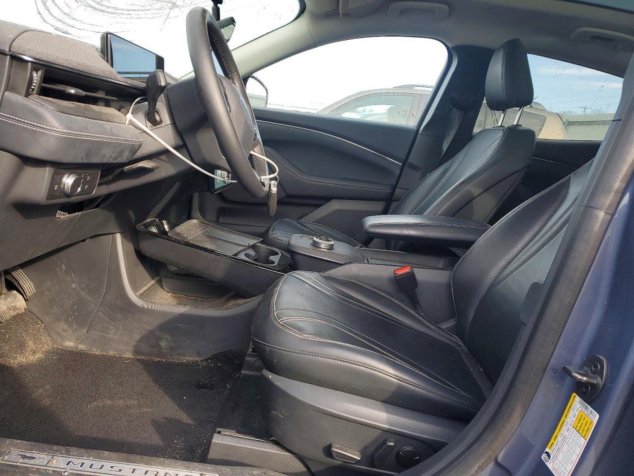 2021 Ford Mustang Mach-E Premium - zdjęcie 7