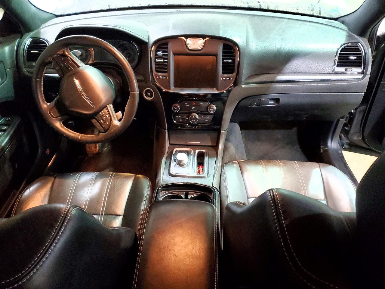 2015 Chrysler 300 S - zdjęcie 8