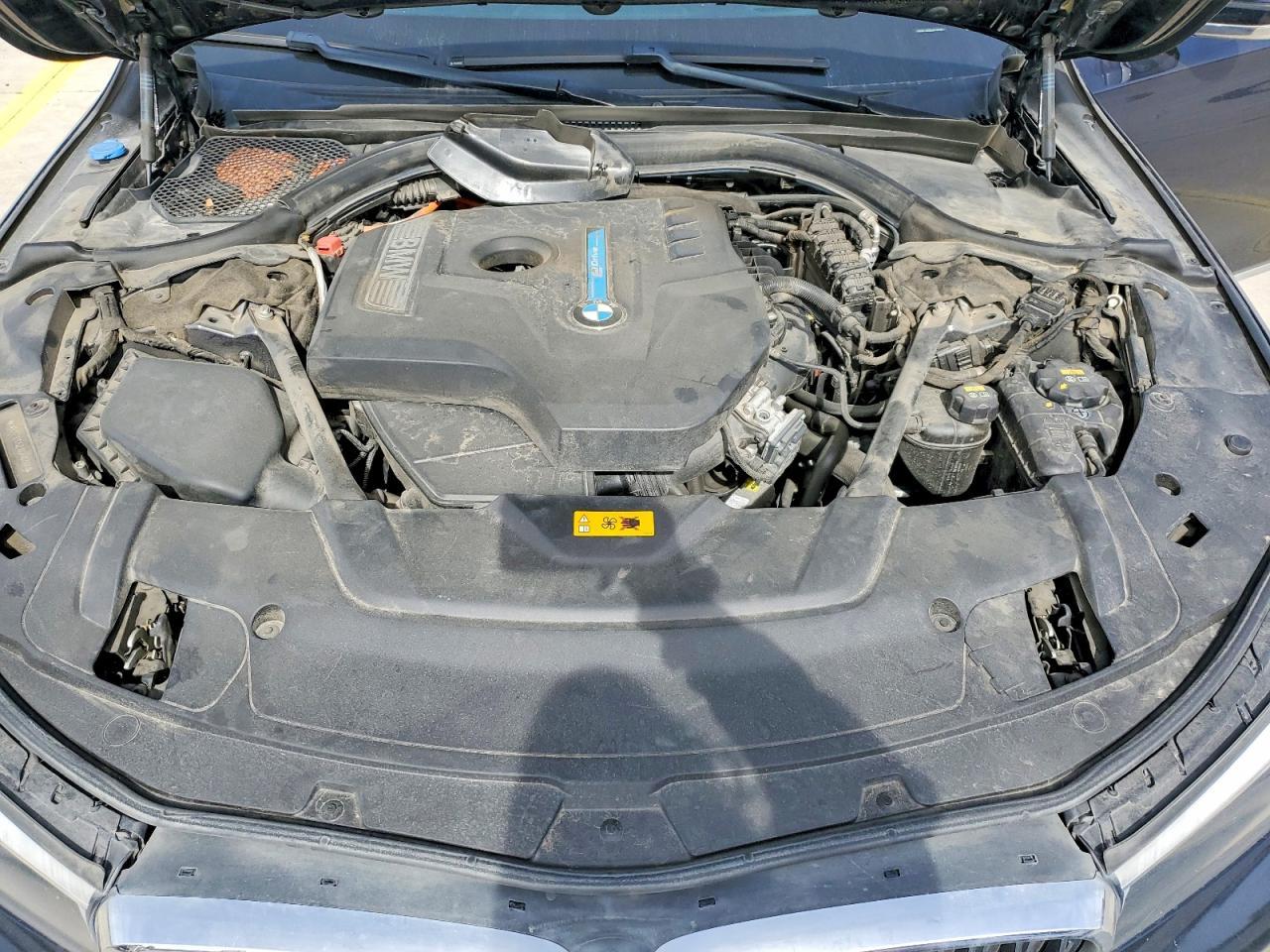 2018 BMW 740 Xe - zdjęcie 11