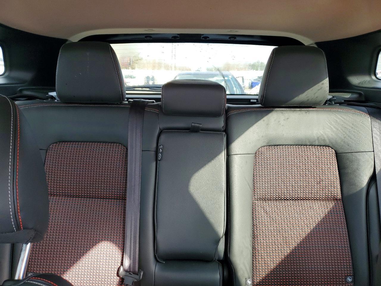 2025 Nissan Kicks Sr - zdjęcie 10