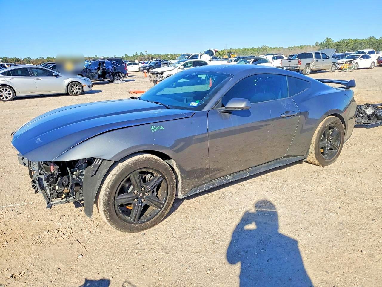 2025 Ford Mustang - zdjęcie główne