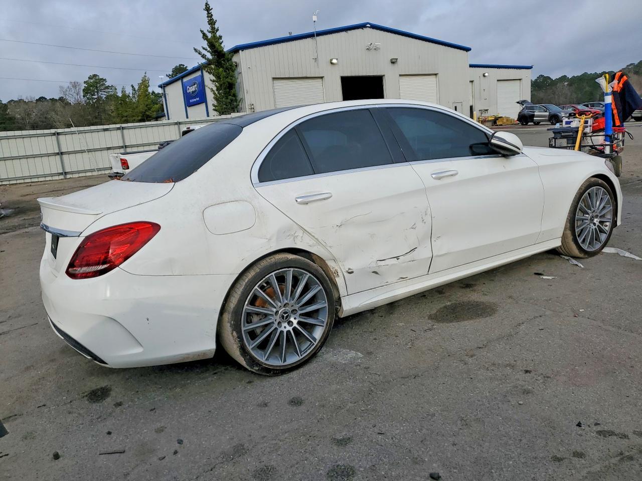 2018 Mercedes-Benz C 300 - zdjęcie 3