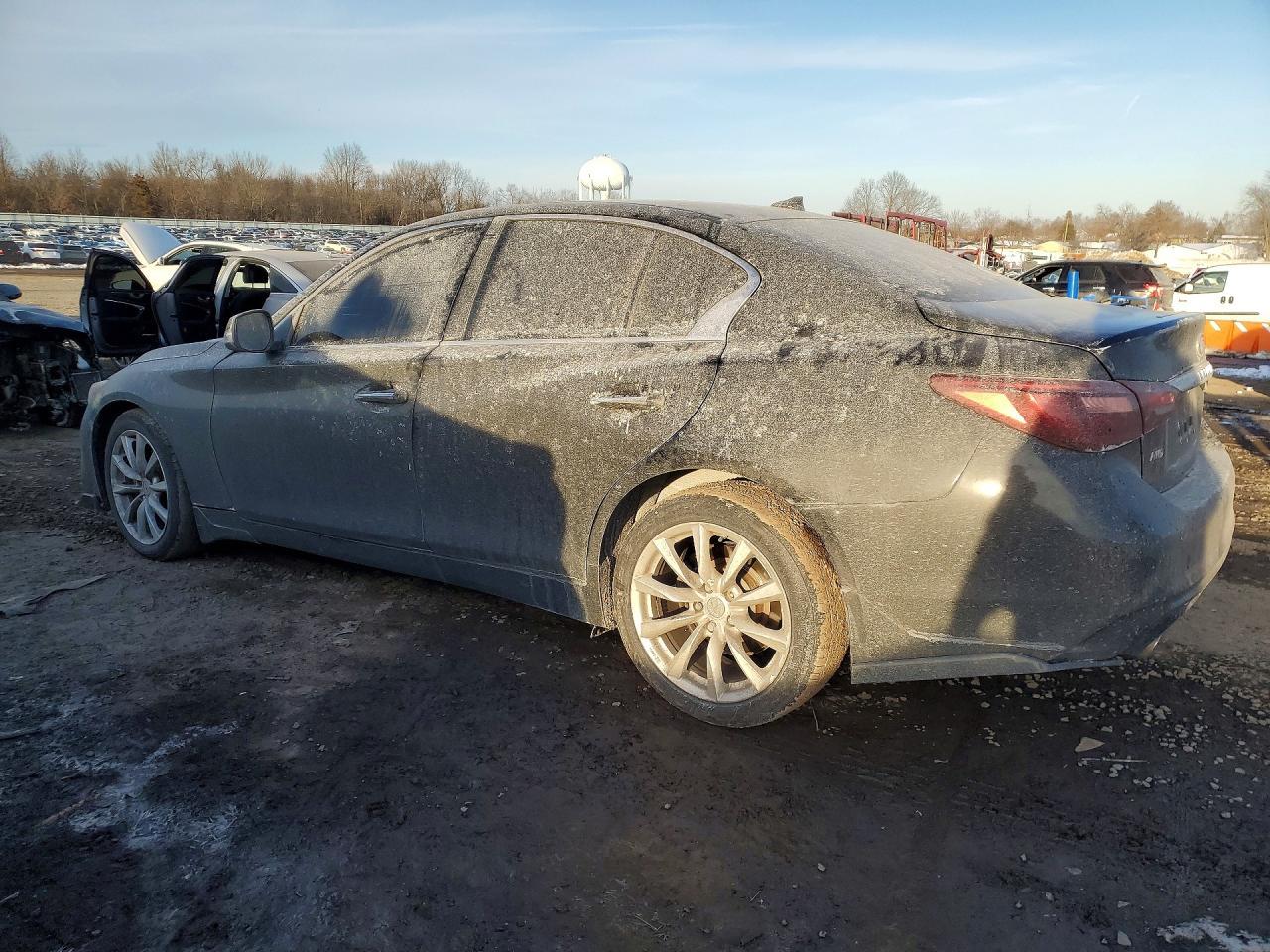 2018 Infiniti Q50 Luxe - zdjęcie 2