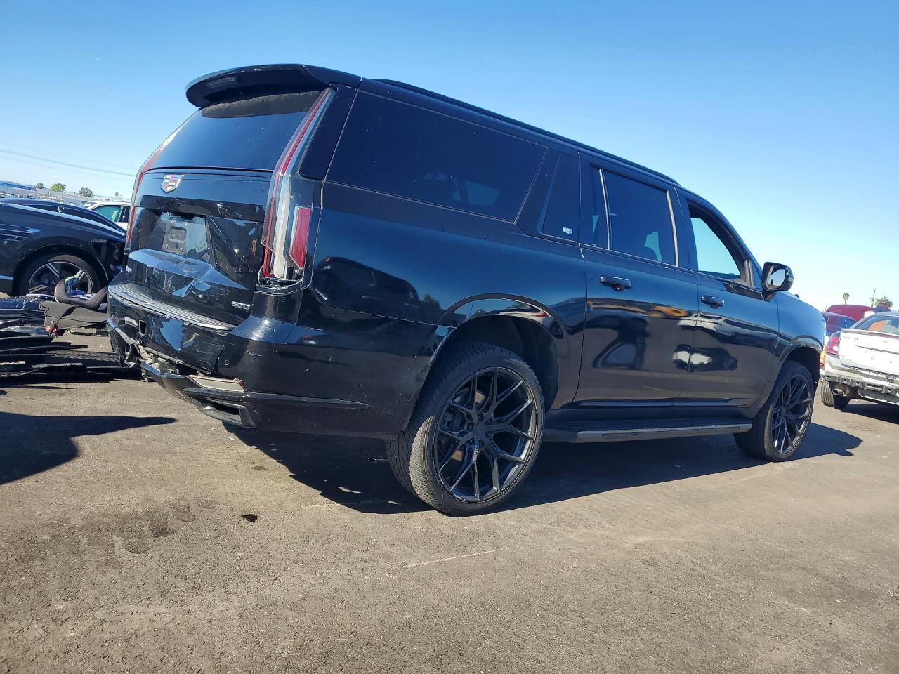 2021 Cadillac Escalade Esv Sport - zdjęcie 3