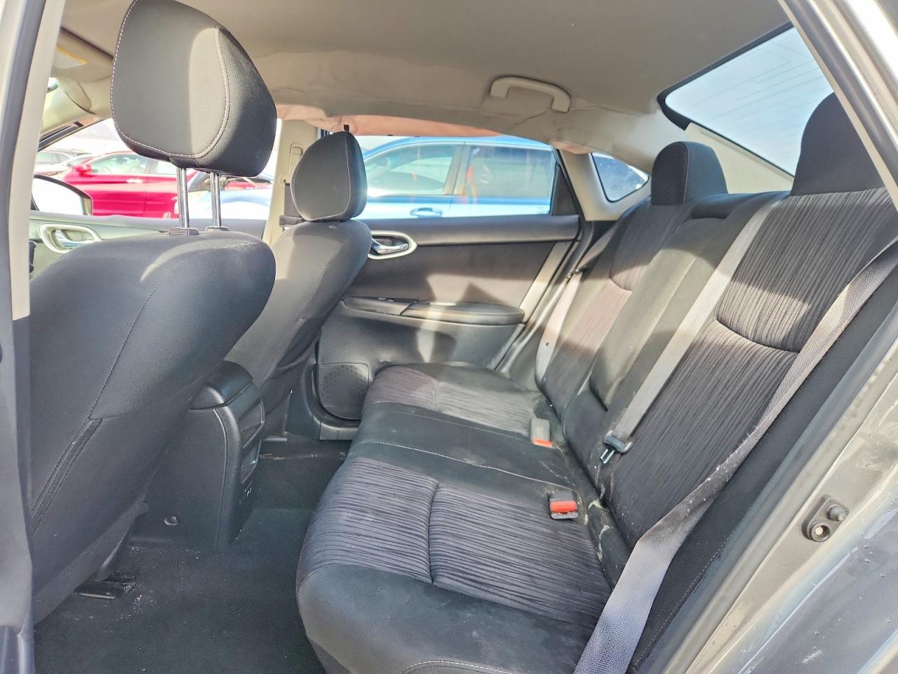 2019 Nissan Sentra Sv - zdjęcie 10