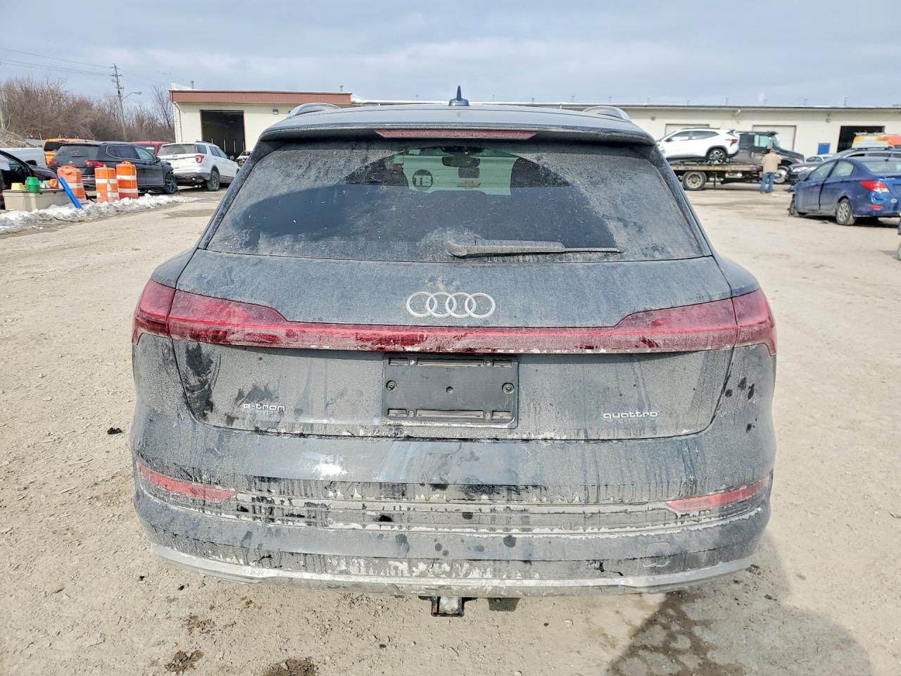 2022 Audi E-Tron Premium Plus - zdjęcie 6