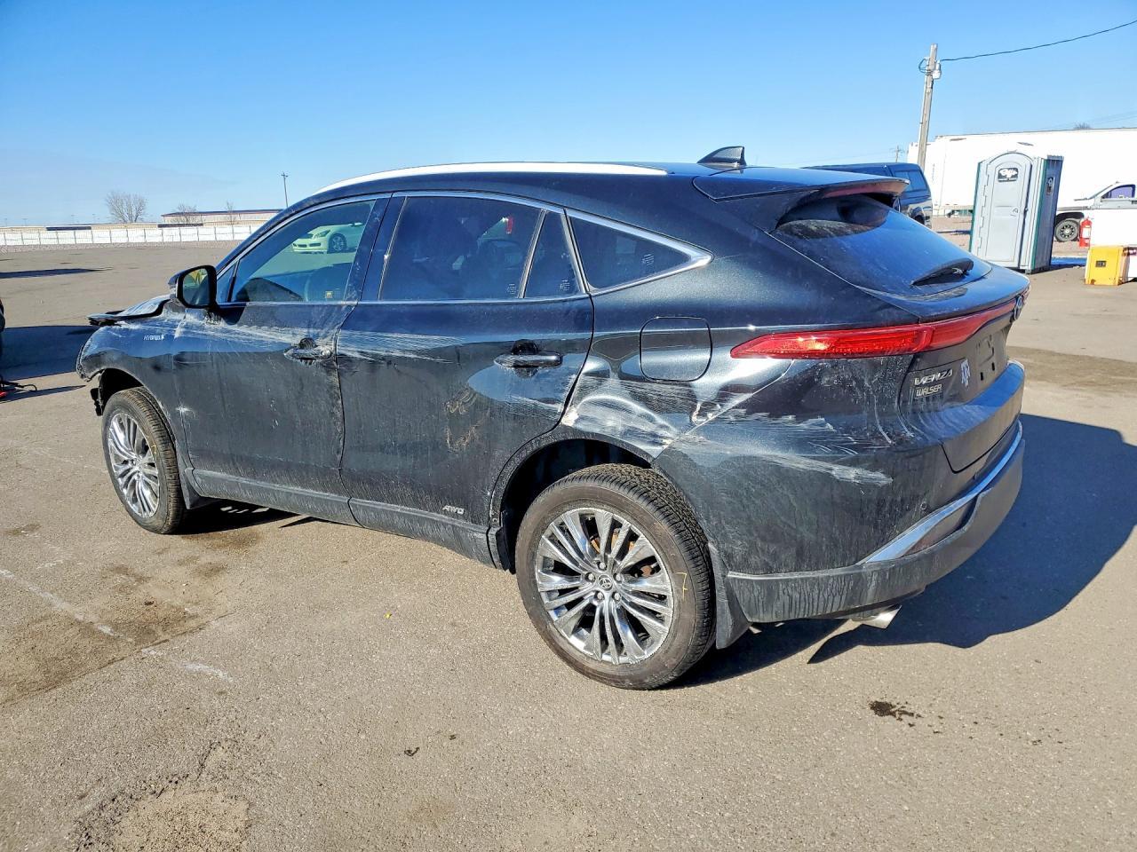 2021 Toyota Venza Le - zdjęcie 2