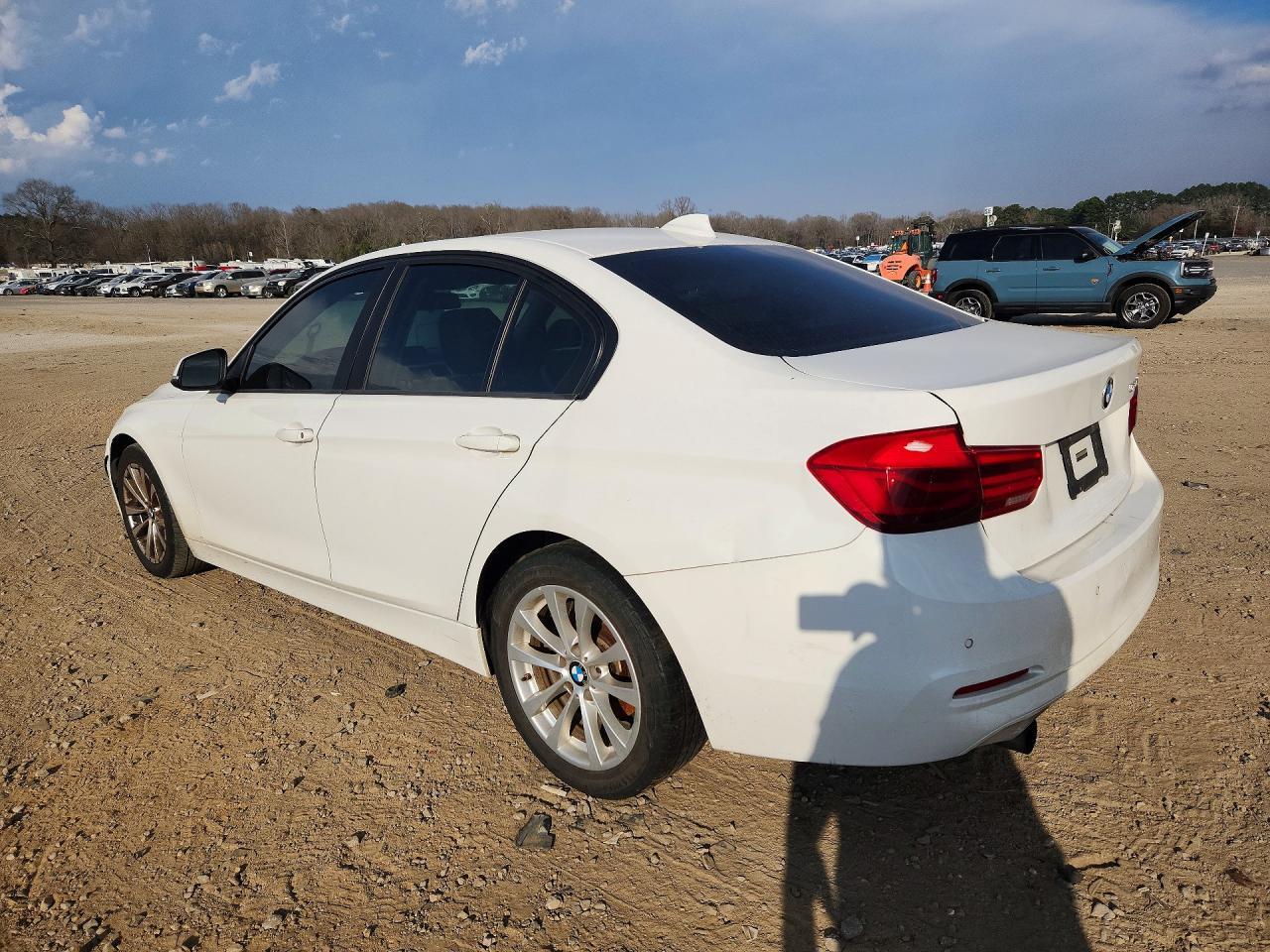 2016 BMW 320 I - zdjęcie 2