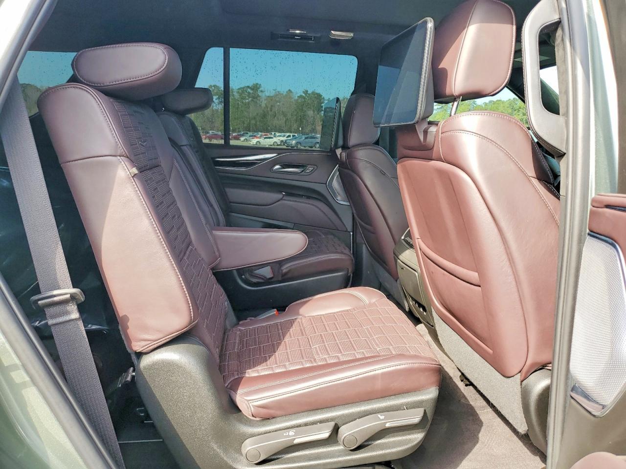 2023 Cadillac Escalade Sport Platinum - zdjęcie 11