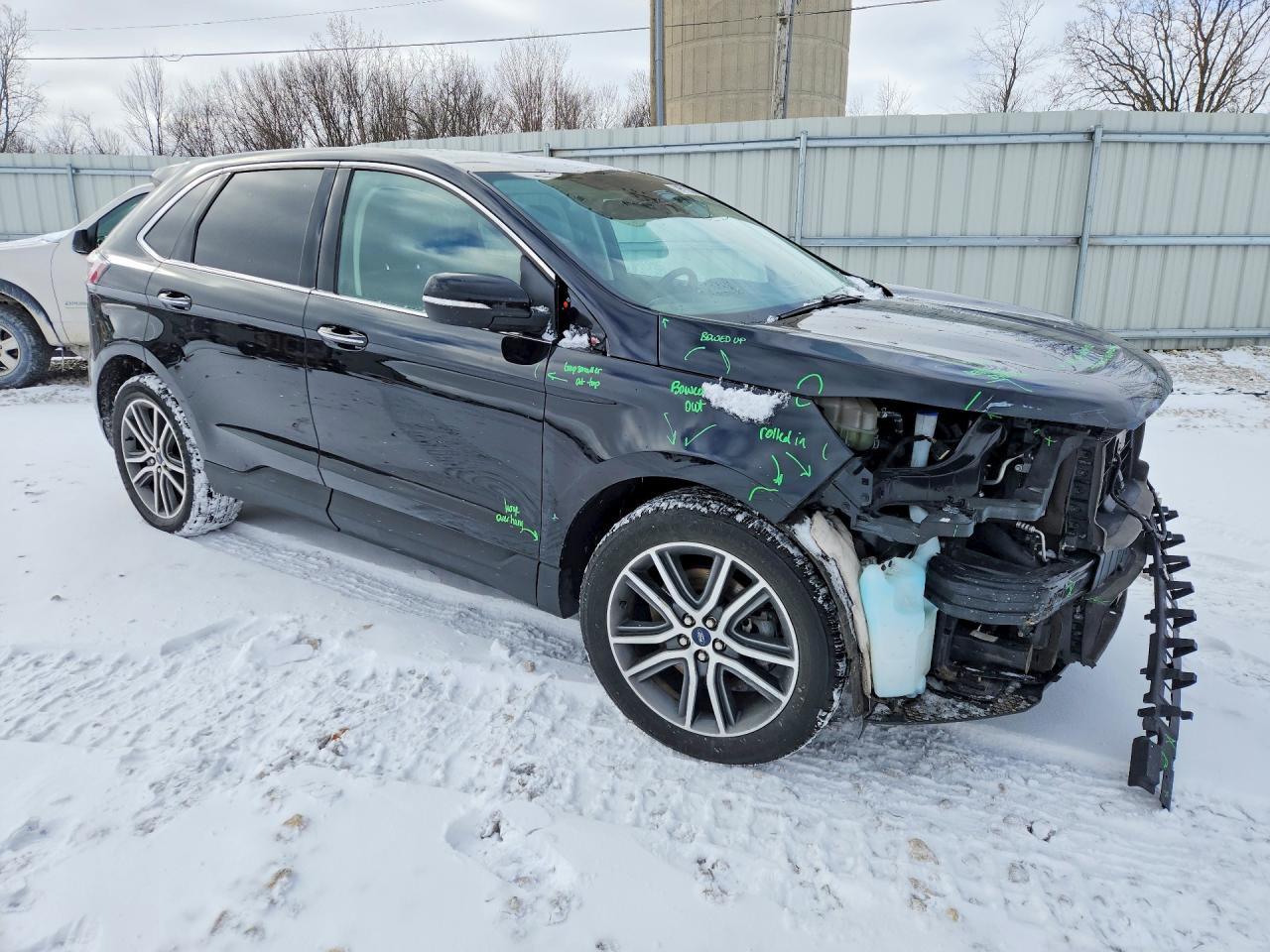 2020 Ford Edge Titanium - zdjęcie 4