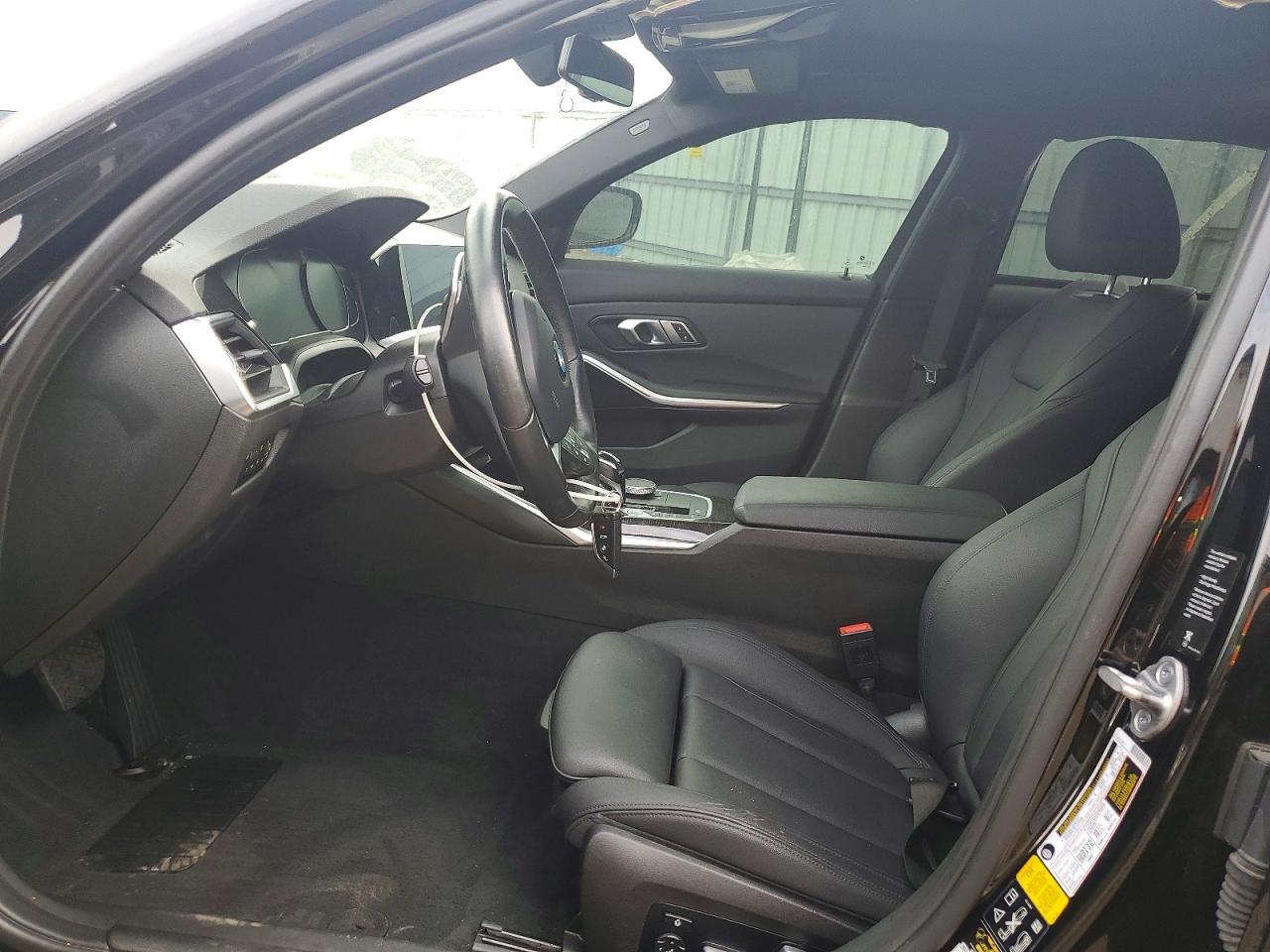 2021 BMW 330Xi - zdjęcie 7