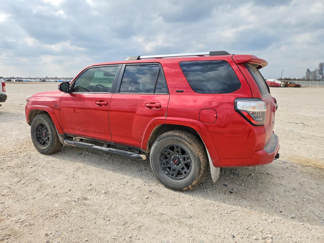 2024 Toyota 4Runner Sr5 - zdjęcie 2