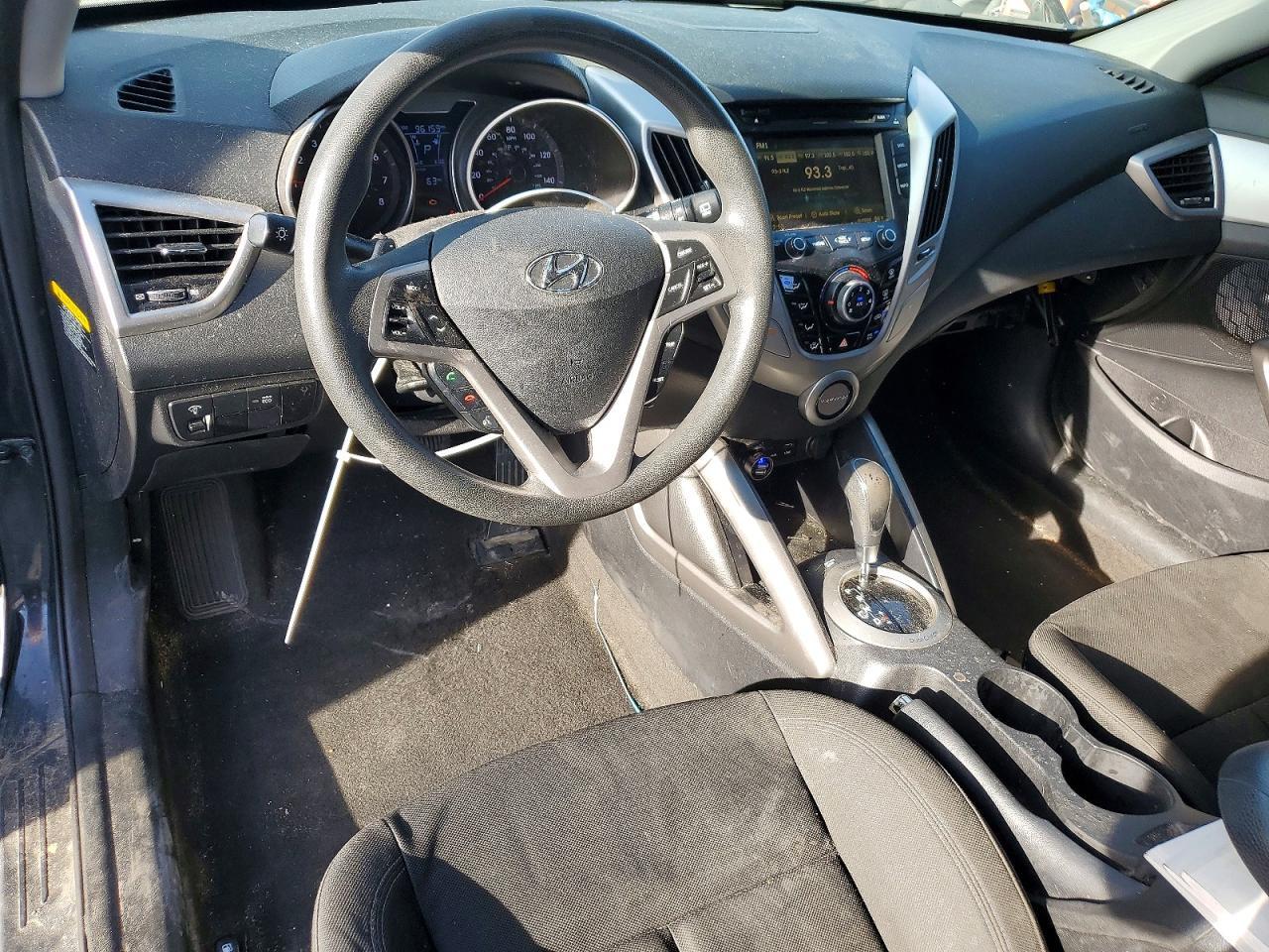 2016 Hyundai Veloster Base - zdjęcie 8