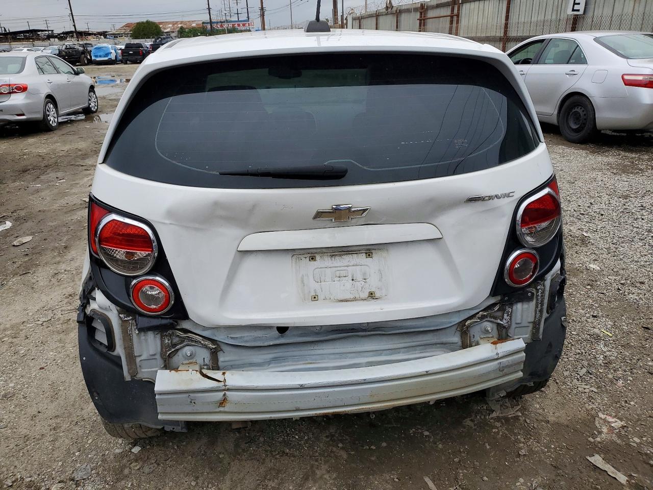 2015 Chevrolet Sonic Ls - zdjęcie 6