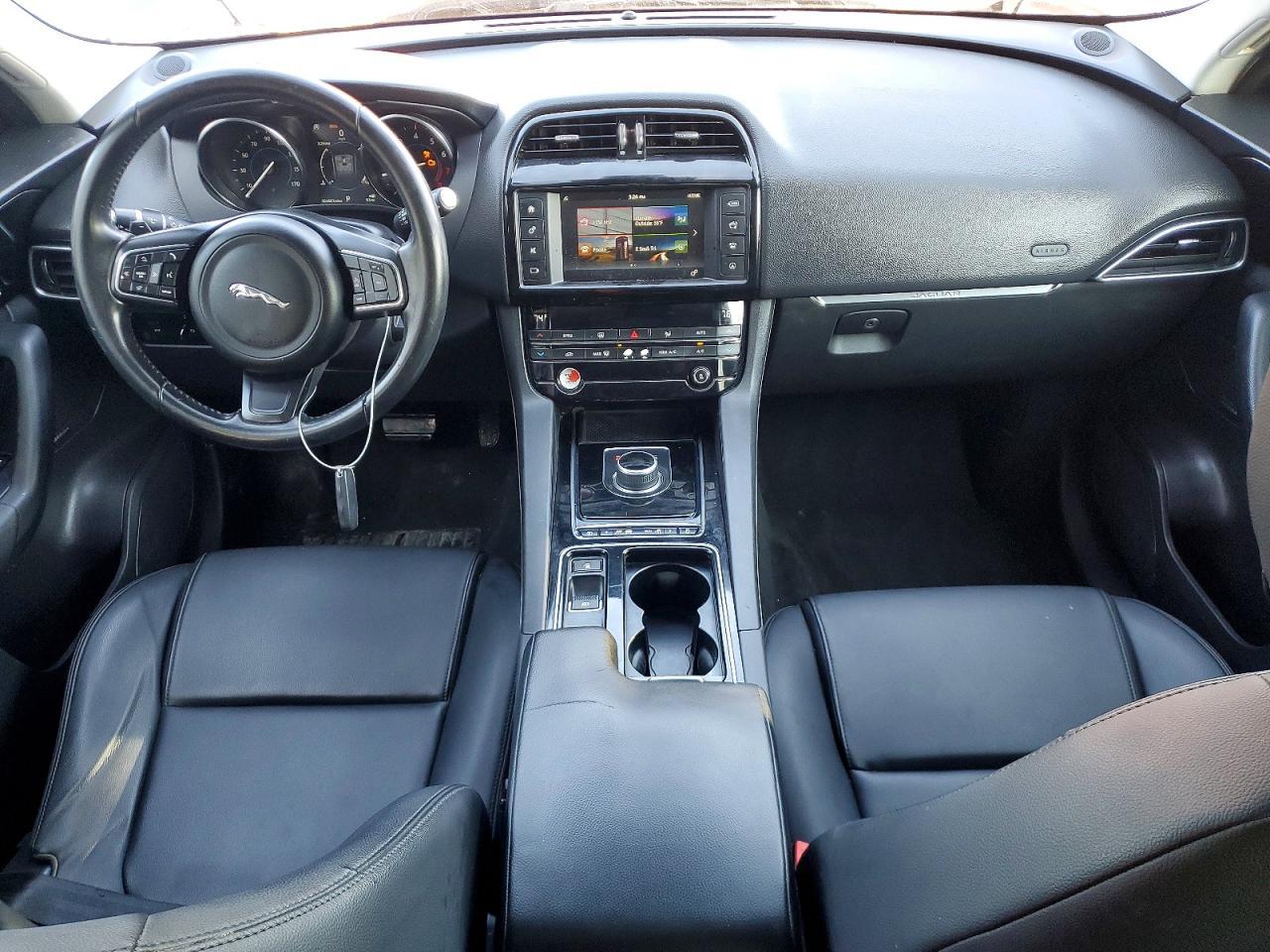 2018 Jaguar F-Pace Premium - zdjęcie 8