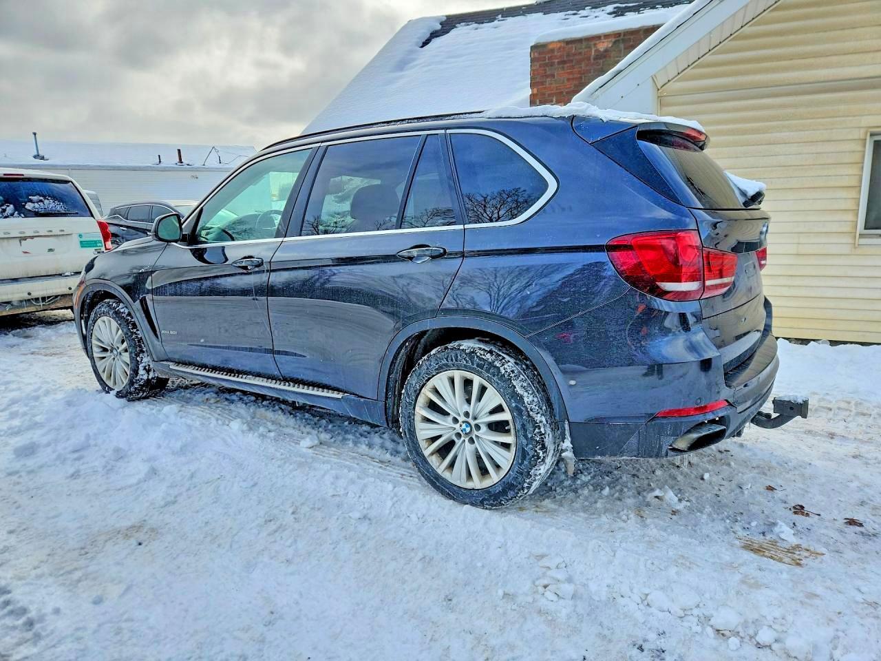 2015 BMW X5 xDrive50I - zdjęcie 2