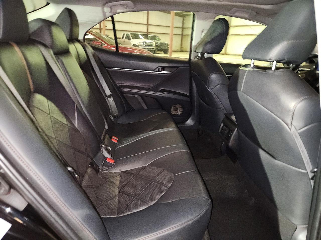 2018 Toyota Camry Xle - zdjęcie 10