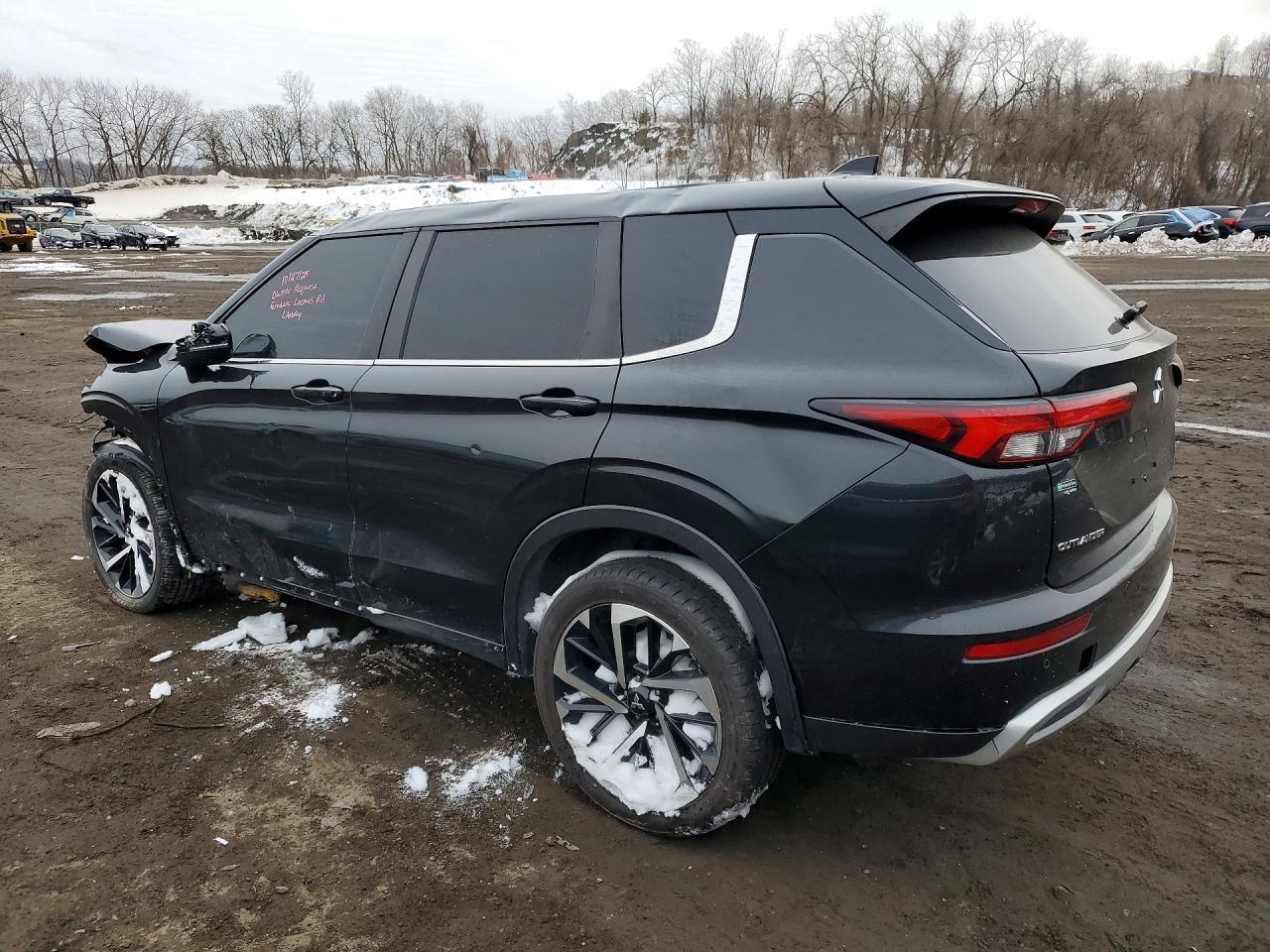 2023 Mitsubishi Outlander Se - zdjęcie 2